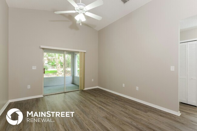 Photo - 828 Shell Ln