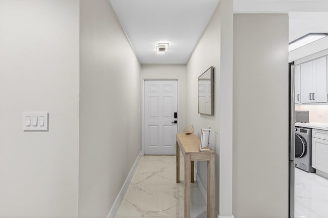 Photo - 322 N Federal Hwy Unidad 137