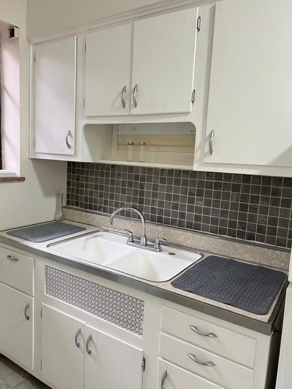 Photo - 1555 Neil Ave