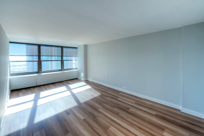 Photo - 1194 S Michigan Ave Condo