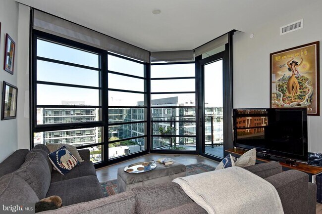 Photo - 1300 4th St SE Unit 1005