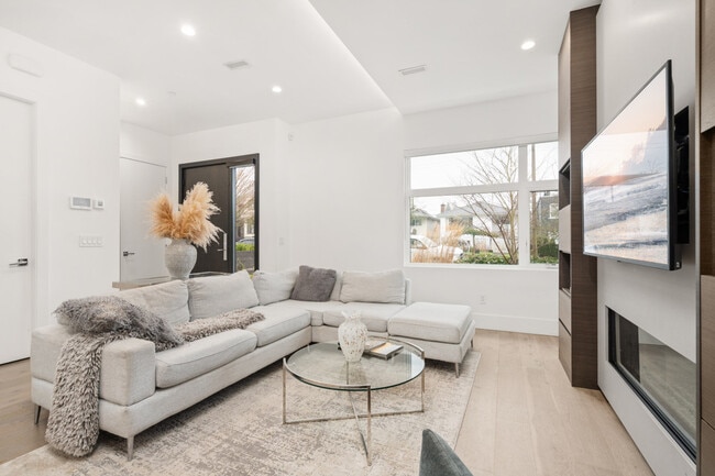 Photo - 641 W 21st Ave Unité SI ID1524695P