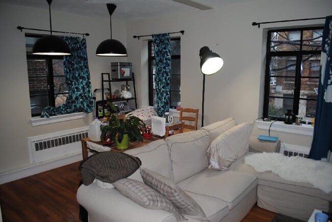 Photo - 69 Strathmore Rd