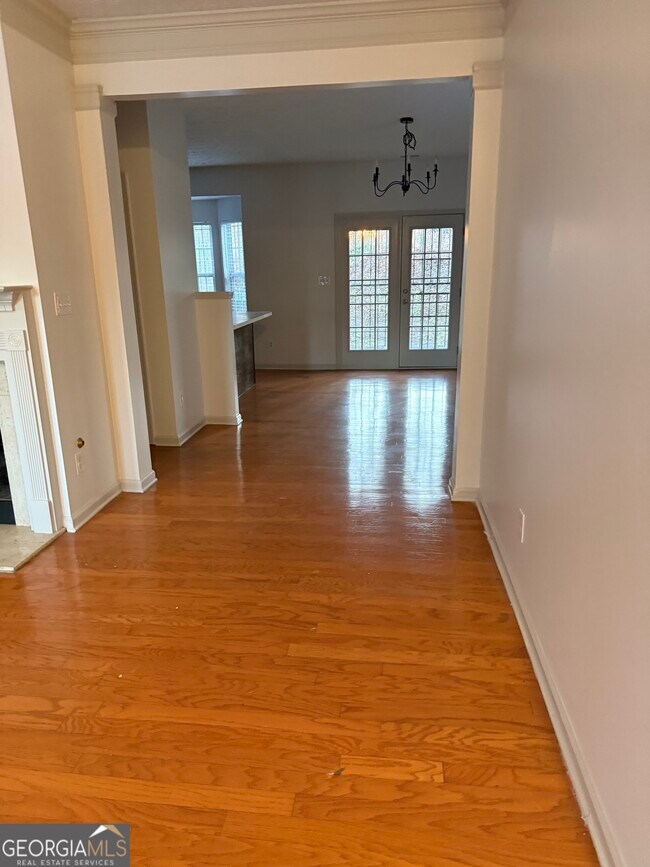 Photo - 5460 Hampton Ct