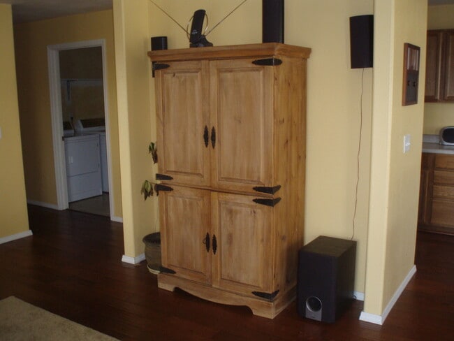 Photo - 3 Bedroom, 2 Bath Condo Fully Furnished