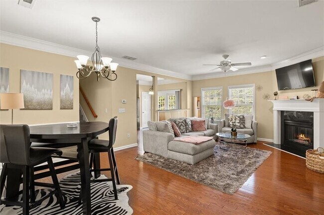 513 Constellation Overlook SW