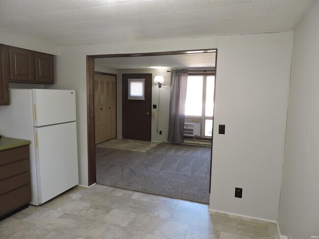 Photo - 125 W Orange St