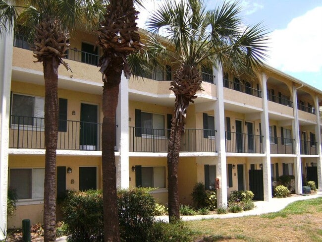 Building Photo - 121 Oyster Bay Cir Unit 340