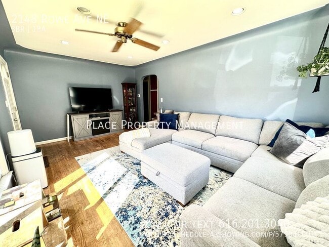 2148 Rowe Ave NE