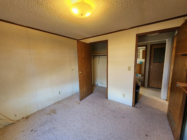 Photo - 611 Dallas Rd