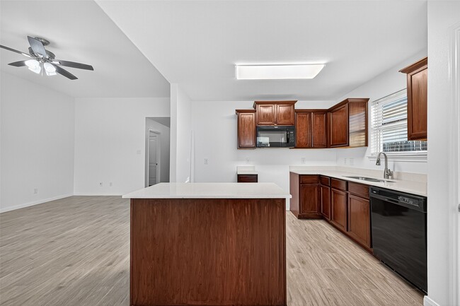 Photo - 6009 Cypress Ln