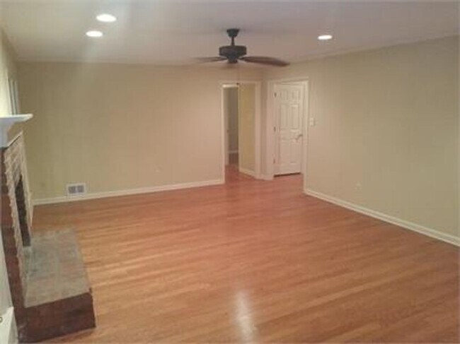 Photo - Coming soon. Charming 3-Bedroom Home in Co...