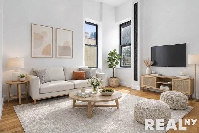 Building Photo - 284 Mulberry St