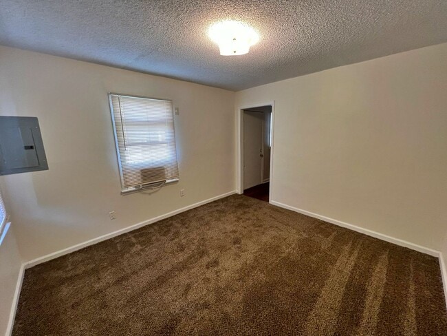 Photo - Recently renovated 1 Bedroom Duplex Ready ...