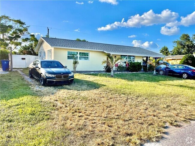 Building Photo - 907 Laredo Ave Rental