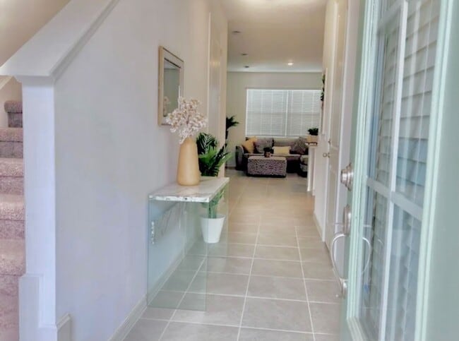 Photo - 827 Longboat Dr