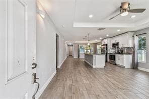 Photo - 2205 Quincy St S