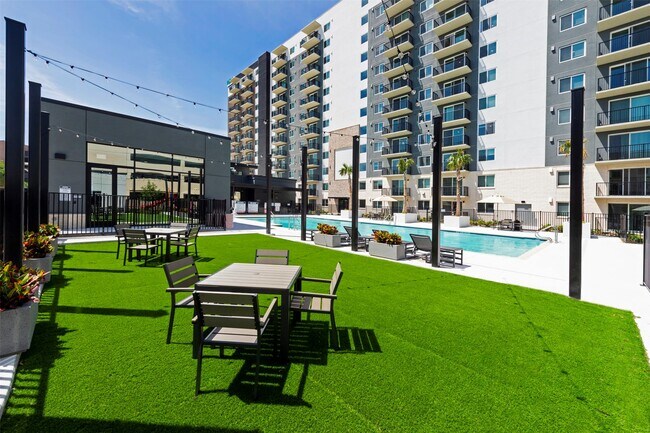 Building Photo - 18036 Park Row Blvd Unit 1802 Rental