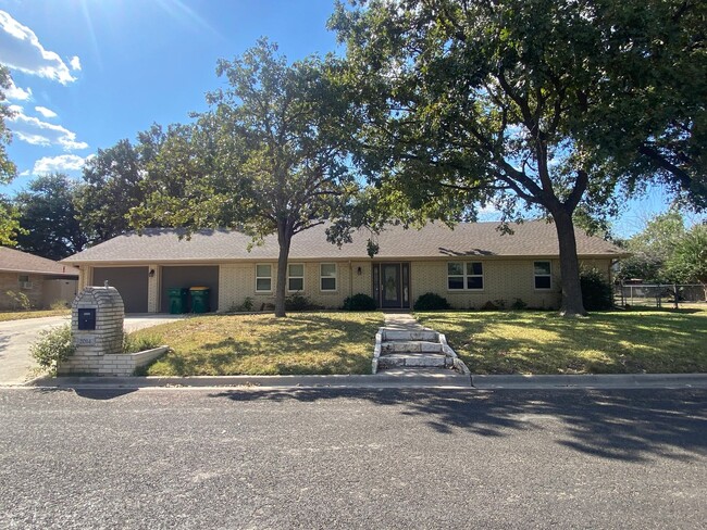 3 BEDROOM, PLUS OFFICE, BELTON ISD - 3 BEDROOM, PLUS OFFICE, BELTON ISD House