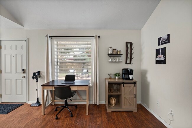 Photo - 18315 Beaverdell Dr