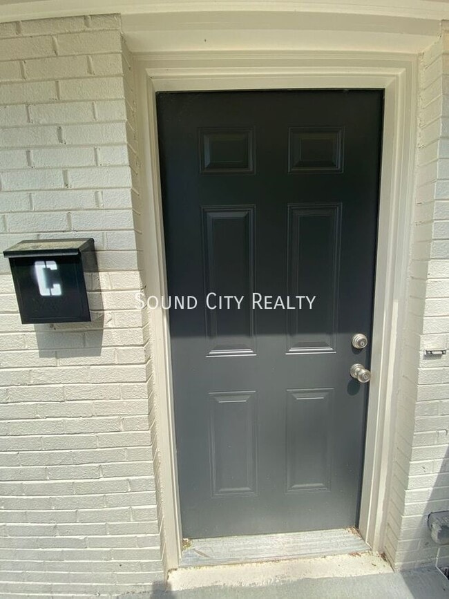 Photo - 1905 Hermosa St Unit C