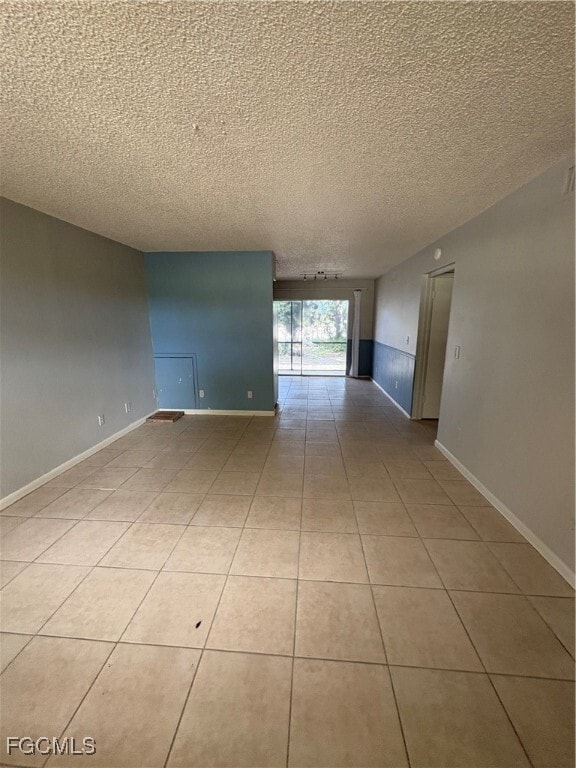 Photo - 1560 Colonial Blvd Unit 136