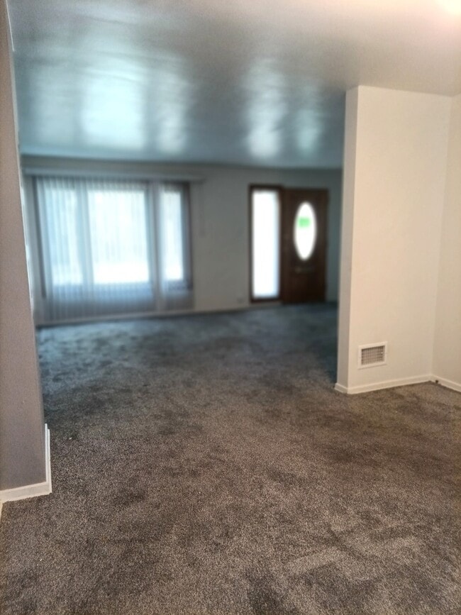 Photo - 11 Dunlap Rd