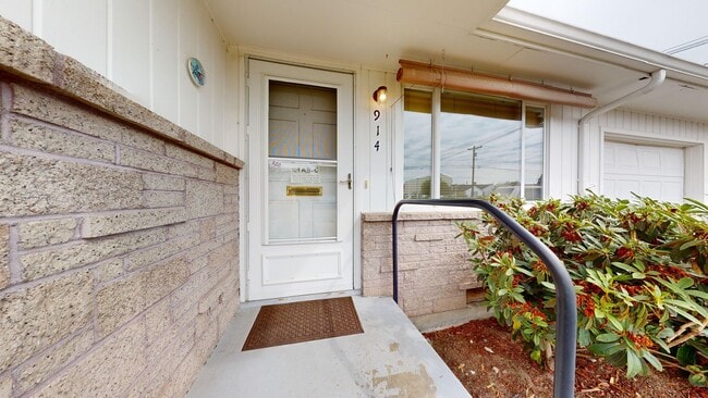 Building Photo - KL Jones Columbia Unit 914