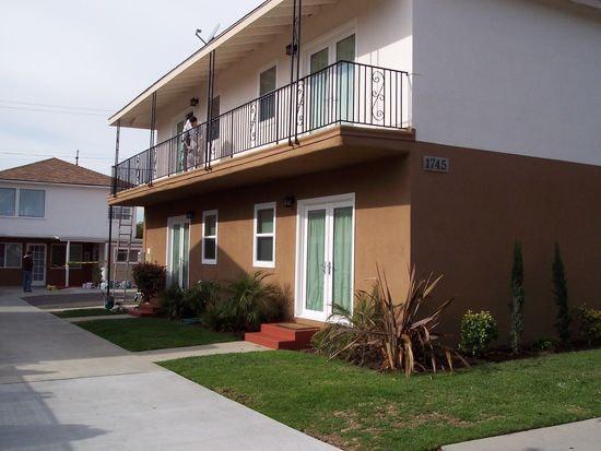 Building Photo - 1745 Orizaba Ave Unit B
