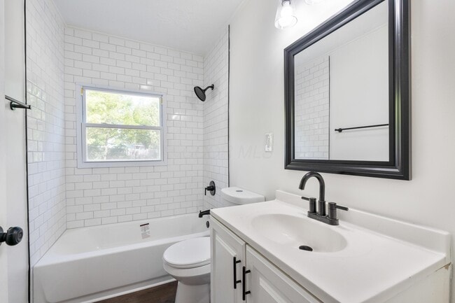 Photo - 2778 Grasmere Ave