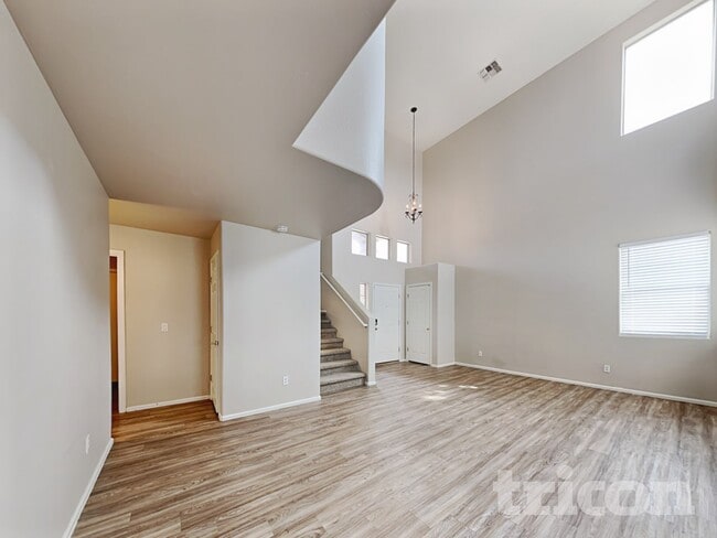 Photo - 3227 W White Canyon Rd