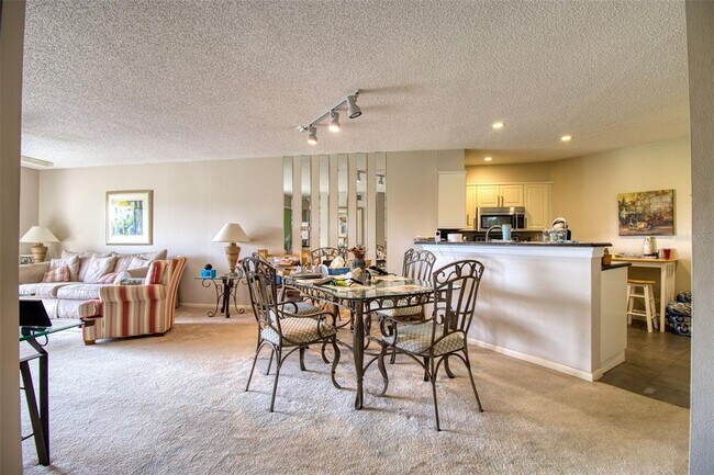 Photo - 6059 Bahia Del Mar Blvd S Unidad 139