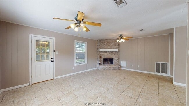 Photo - 3004 Longleaf Dr