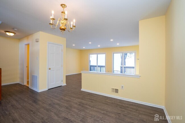 Photo - 42 Chicopee Dr