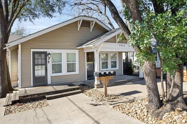 Photo - 2904 Pearl St