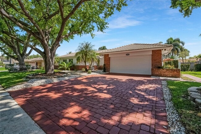 Photo - 9600 NW 18th St