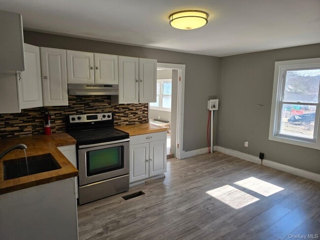 Photo - 31 E Cold Spring Rd