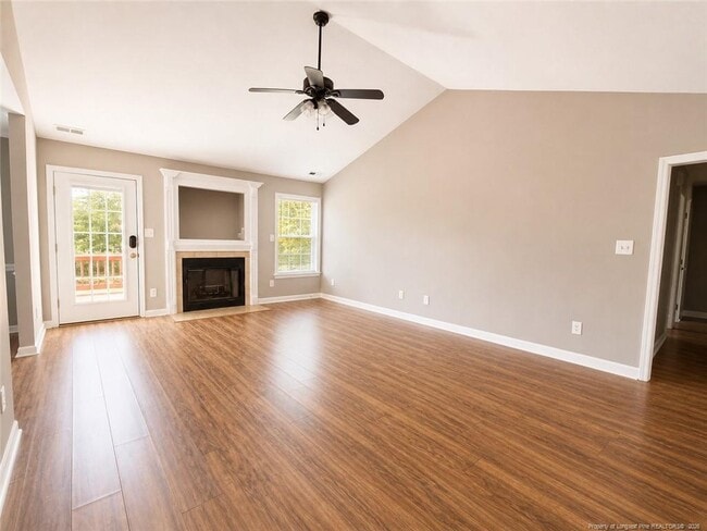 Photo - 113 Woodbine Dr