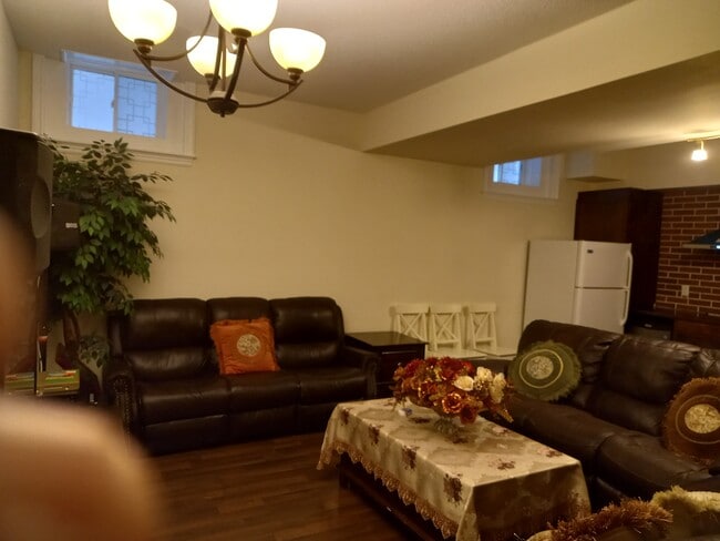 Photo - 207 Canyon Hill Av