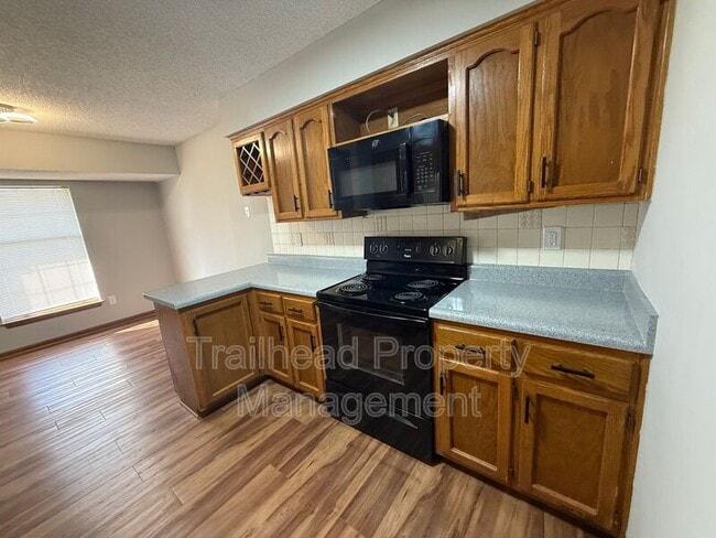 Building Photo - 3415 NW Duncan Rd Rental