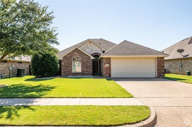 Building Photo - 10913 Golfview Way Rental