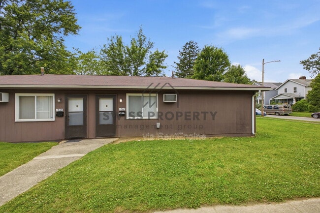 Photo - 1567 Briarwood Ave