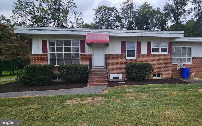 Building Photo - 10879 Clarksville Pike Rental