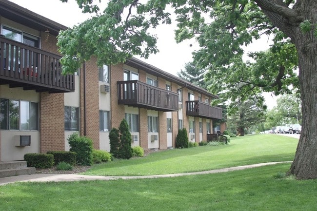 Oakridge Apartments