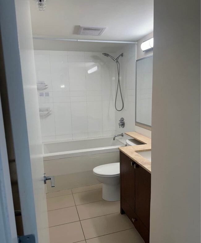 Photo - 9888 Cameron St