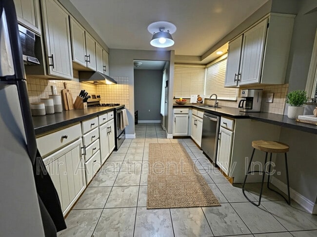 Photo - 499 Beechwood Dr