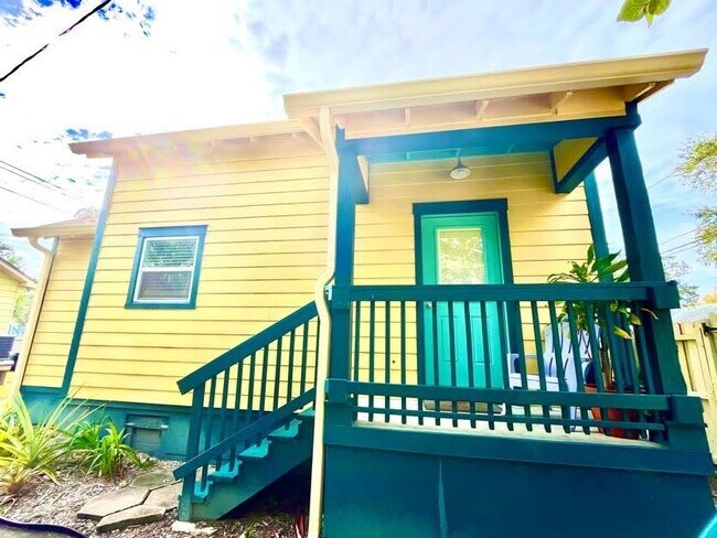 Photo - 471 1/2 11th Ave S