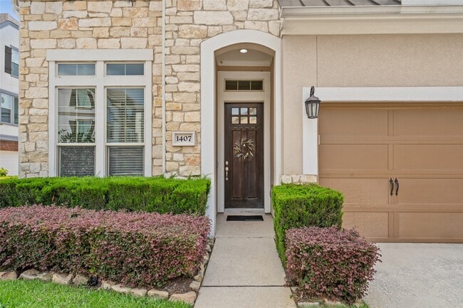 Photo - 1407 Devonshire Manor Ln