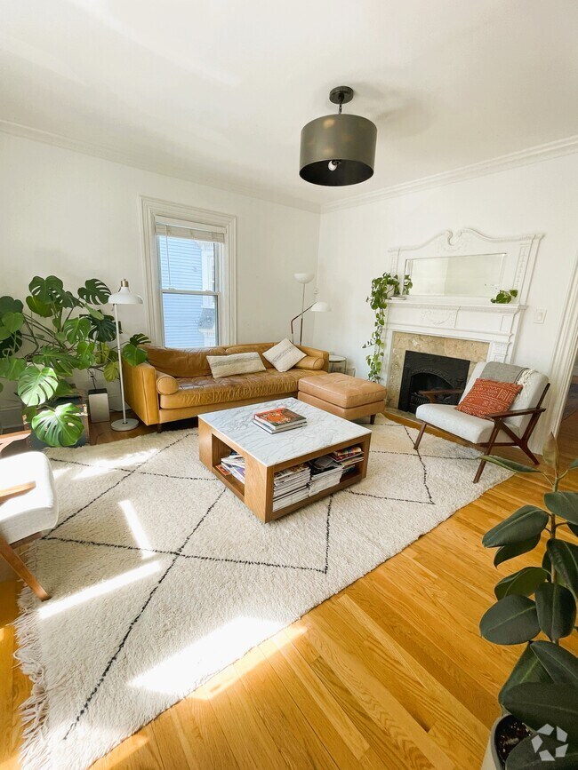 Building Photo - 86 Wyman St Unit 2 Rental
