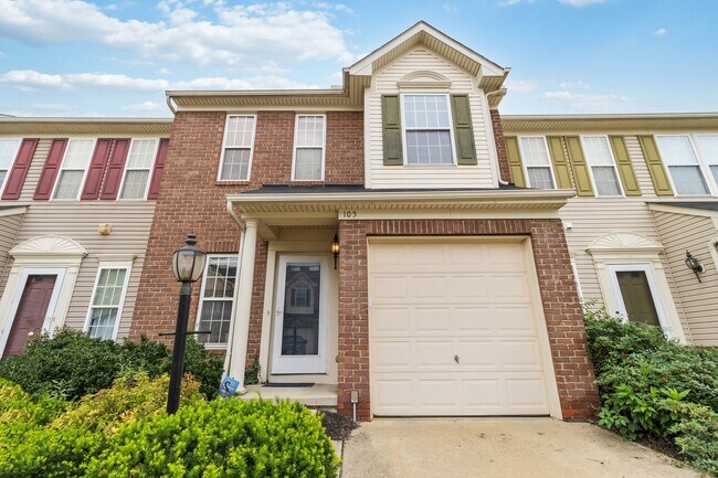 Photo - 105 Limestone Ct